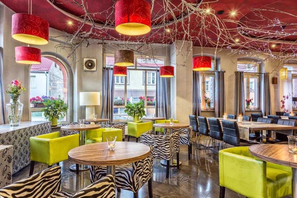 Grand Boutique Hotel - Dawny Hotel Kaliski Ratuszowy Жепин Экстерьер фото